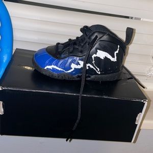 Foams brand new with box